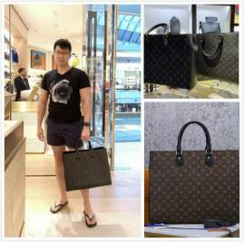 Picture of Louis Vuitton Mens Bags _SKUfw97506651fw
